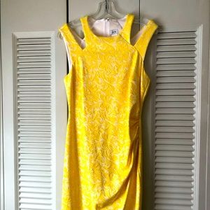 Stylish Cache dress, yellow and white size 6 patterned material